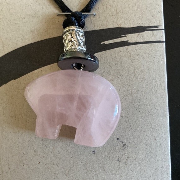Rose quartz little bear pendant. - Picture 2 of 3
